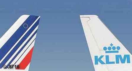 Хвосты самолетов авиакомпаний Air France и KLM