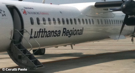 Самолет Bombardier Q400 авиакомпании Augsburg Airways