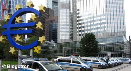 Полиция перед офисом Европейского центрального банка