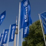 Флаги стразовой компании Allianz