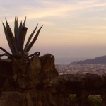 Вид на Барселону с вершины «Лысой горы», где находиться «Парк Гуэля»