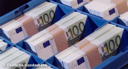 Банкноты достоинством в 100 евро