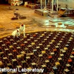 Реакторный зал остановленной , под давлением ЕС Игналинской АЭС в Литве