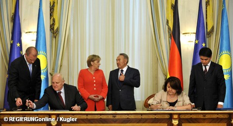 Канцлер Германии Ангела Меркель и президент Казахстана Нурсултан Назарбаев