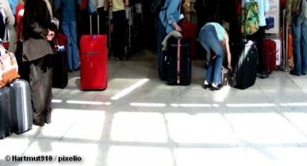 Lufthansa намерена приучить туристов и командировочных пользоваться автоматами для багажа.