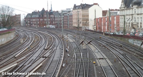 Железнодорожные пути неподалеку от главного вокзала Гамбурга