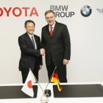 Президент корпорации Toyota Акидо Тойода и председатель правления BMW Норберт Райтофер