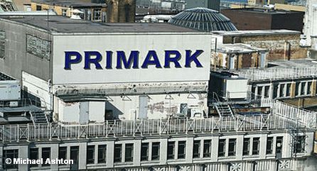 Крупнейший торговый центр компании по производству и продаже одежды Primark в Манчестере