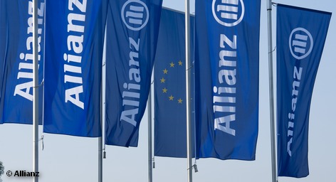 Флаги страховой компании Allianz