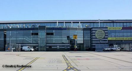 Терминал аэропорта Дортмунда со стороны летного поля