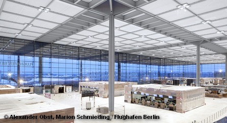 Федеральный административный суд ФРГ устранил юридические препятствия для открытия нового международного аэропорта Берлина и Бранденбурга.