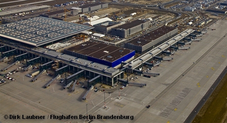 Терминал аэропорта Берлина и Бранденбурга