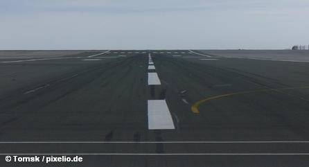 В пятницу в аэропортах Северного Рейна-Вестфалия забастовка, а сотрудники авиакомпании Iberia заключили перемирие с руководством холдинга.